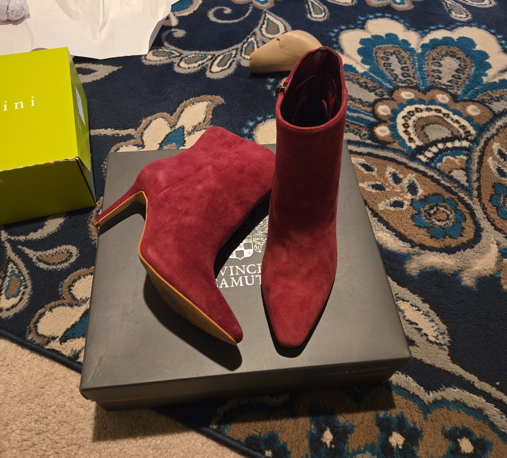 Vince Camuto Women's Burgundy Heeled Boots